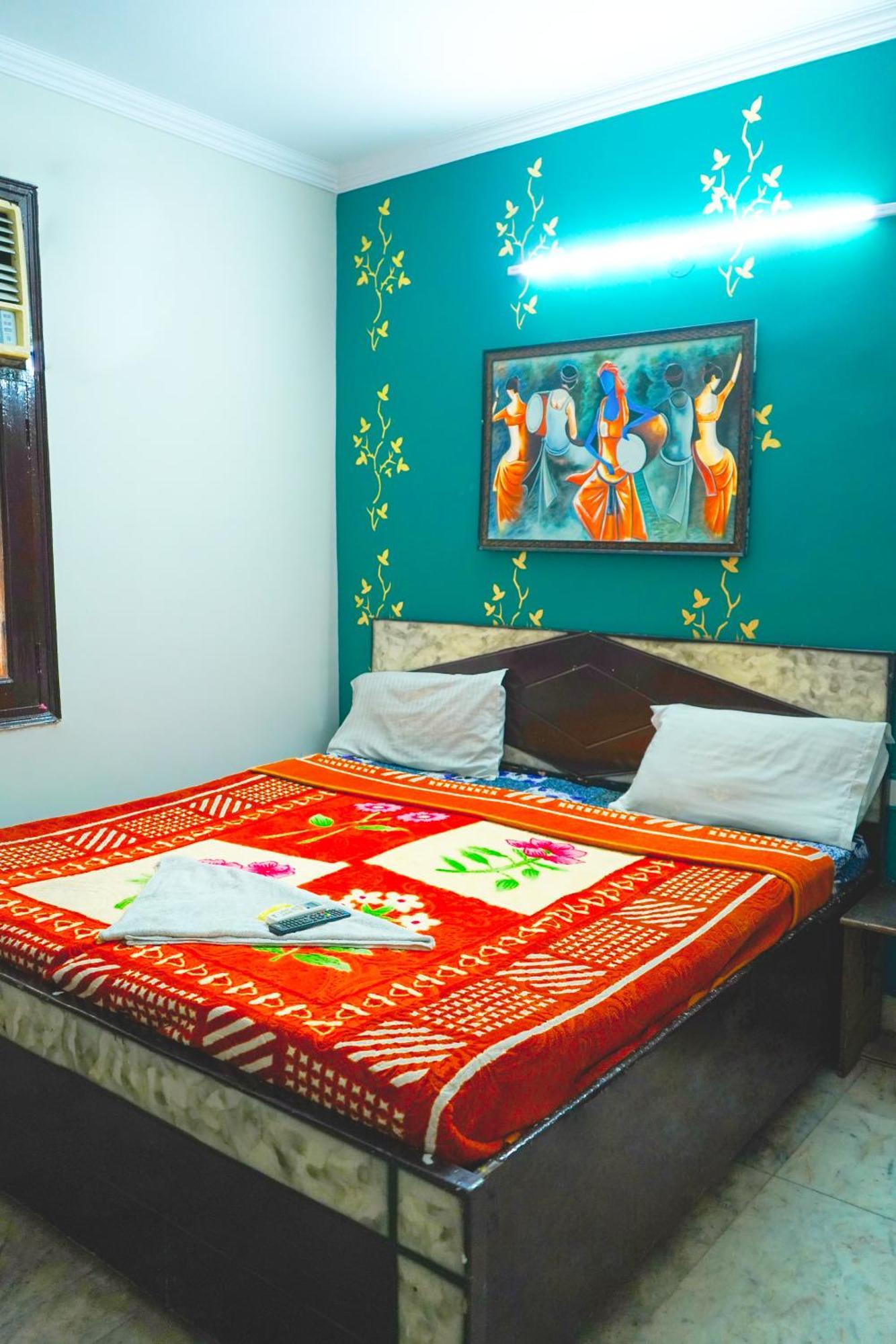 Hotel Bliss Bourn - Lajpat Nagar New Delhi Extérieur photo